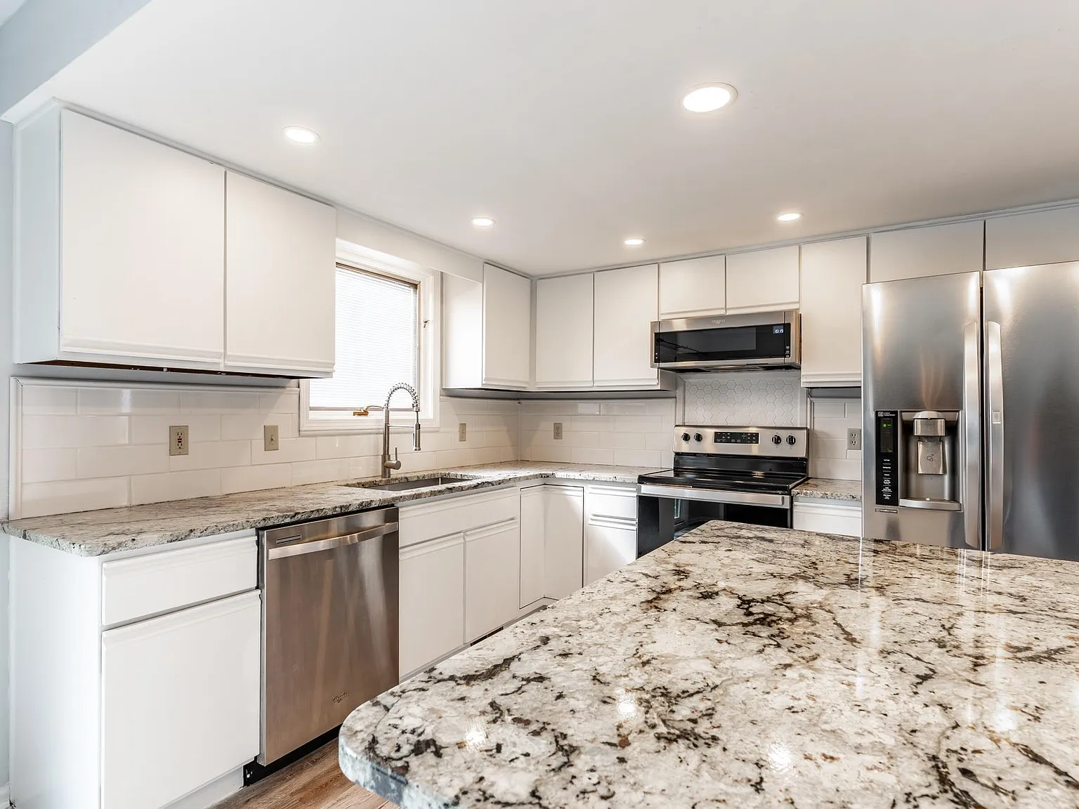 9303 La Bell Pl — Photo 2