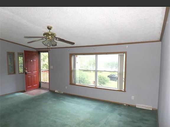4th image of 387 Holly Grove Ct