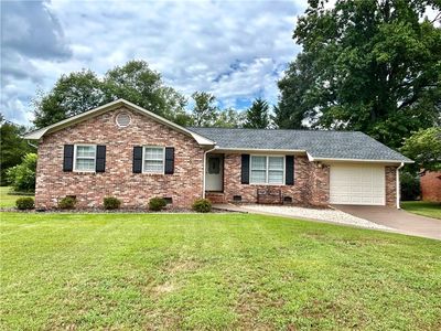 19 Owens Rd, Taylors, SC, 29687