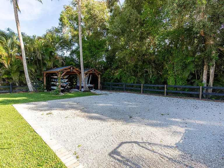 2583 Appaloosa Trl — Photo 27