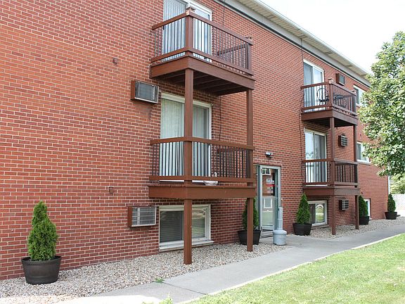 2nd image of 219 E Erie Ave APT B2