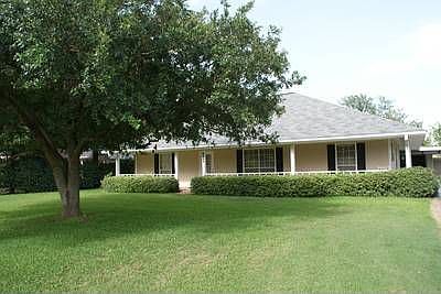 1st image of 3423 Knight Ln