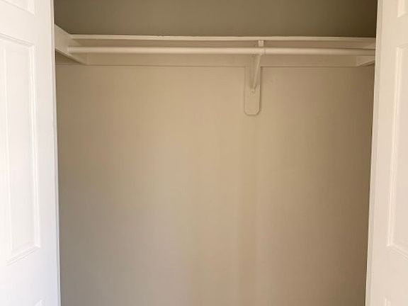 4th image of 815 Green Ave APT 3