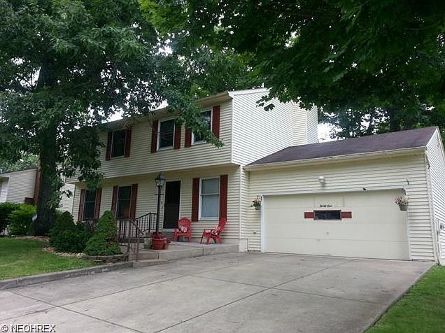 1st image of 31 Hickory Trace Dr