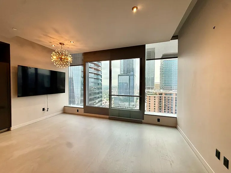 210 Lavaca St #2809 — Photo 5