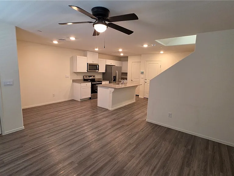 3721 Celesta Vista Ave — Photo 4
