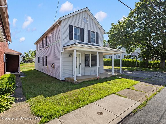 3rd image of 409 Hand St