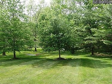 2nd image of 143 Sherwood Ct
