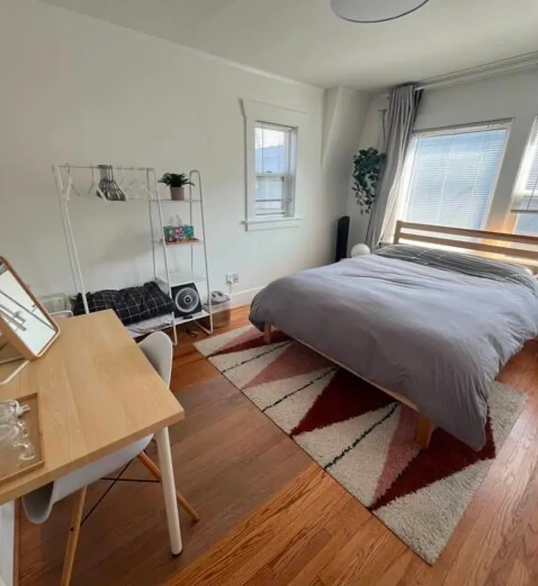 3 bed, 1.5 bath, 2220 sqft, $1,300 — Photo 3