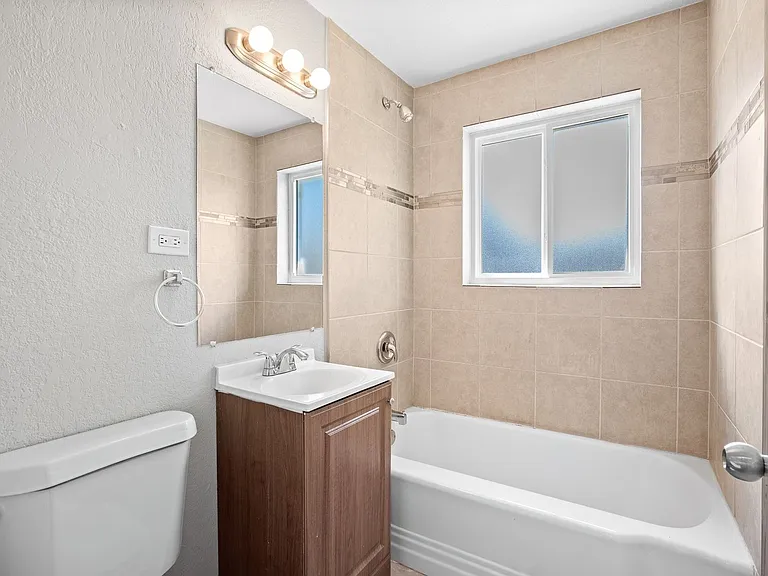 1571-1573 N Xenia St #1575 — Photo 15