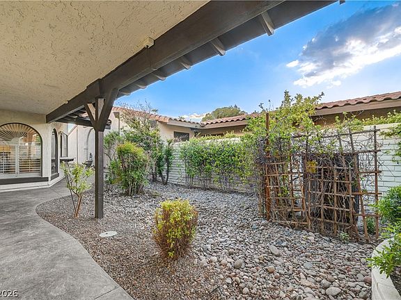 5th image of 3005 Plaza De Rosa