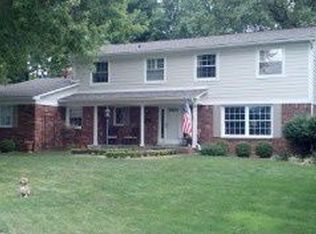 4466 Beach Rd, Troy, MI