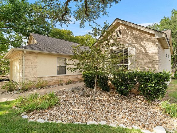 3rd image of 267 Whispering Wind Dr