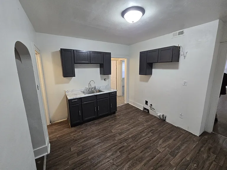3609 N 22nd St — Photo 10