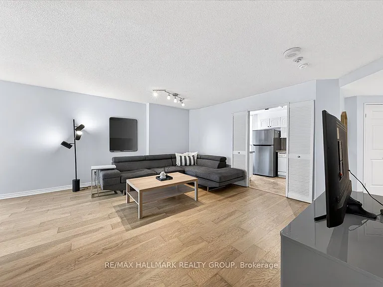 55 Centre Ave #1506 — Photo 6