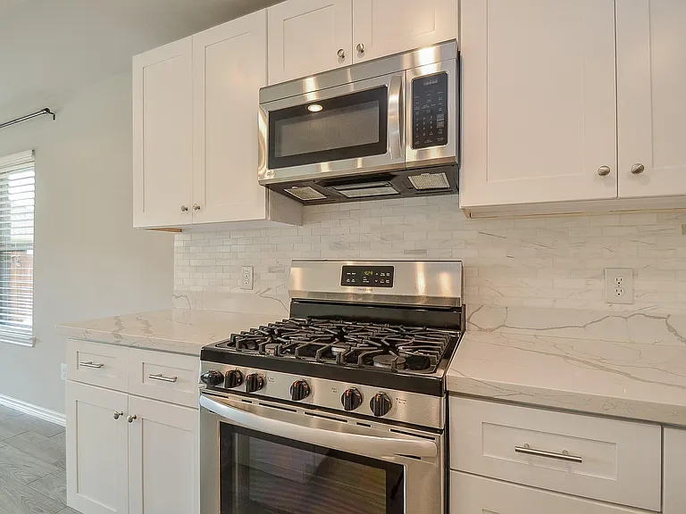 815 Easy St — Photo 28