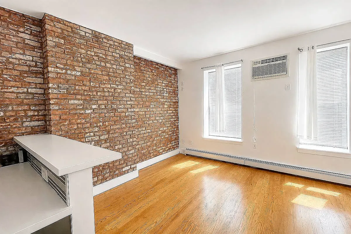 252 Schenectady Avenue — Photo 1