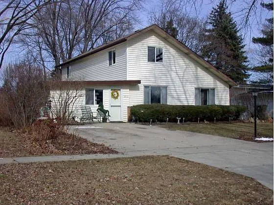 4646 Locust Ave photo 1