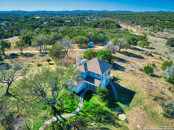4th image of 846 RIVER BLUFF CIR