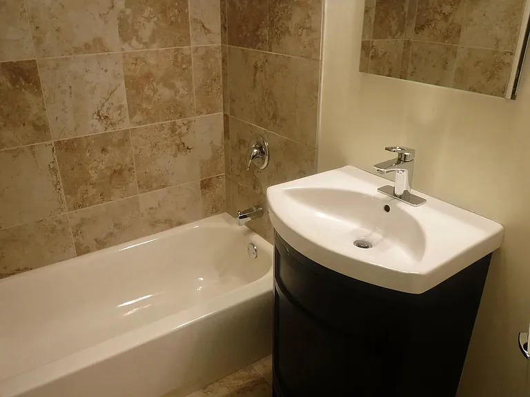 312 Custer Ave #2 — Photo 12