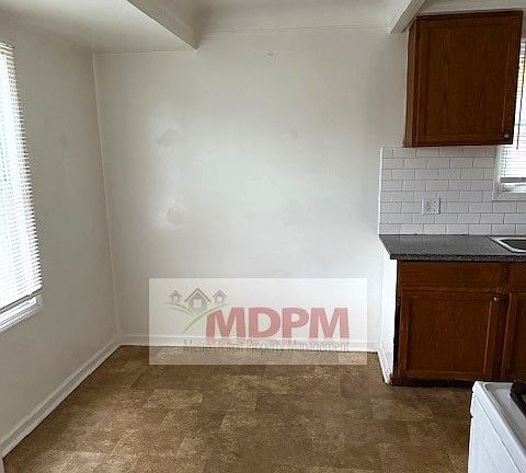 3rd image of 16067 Bringard Dr