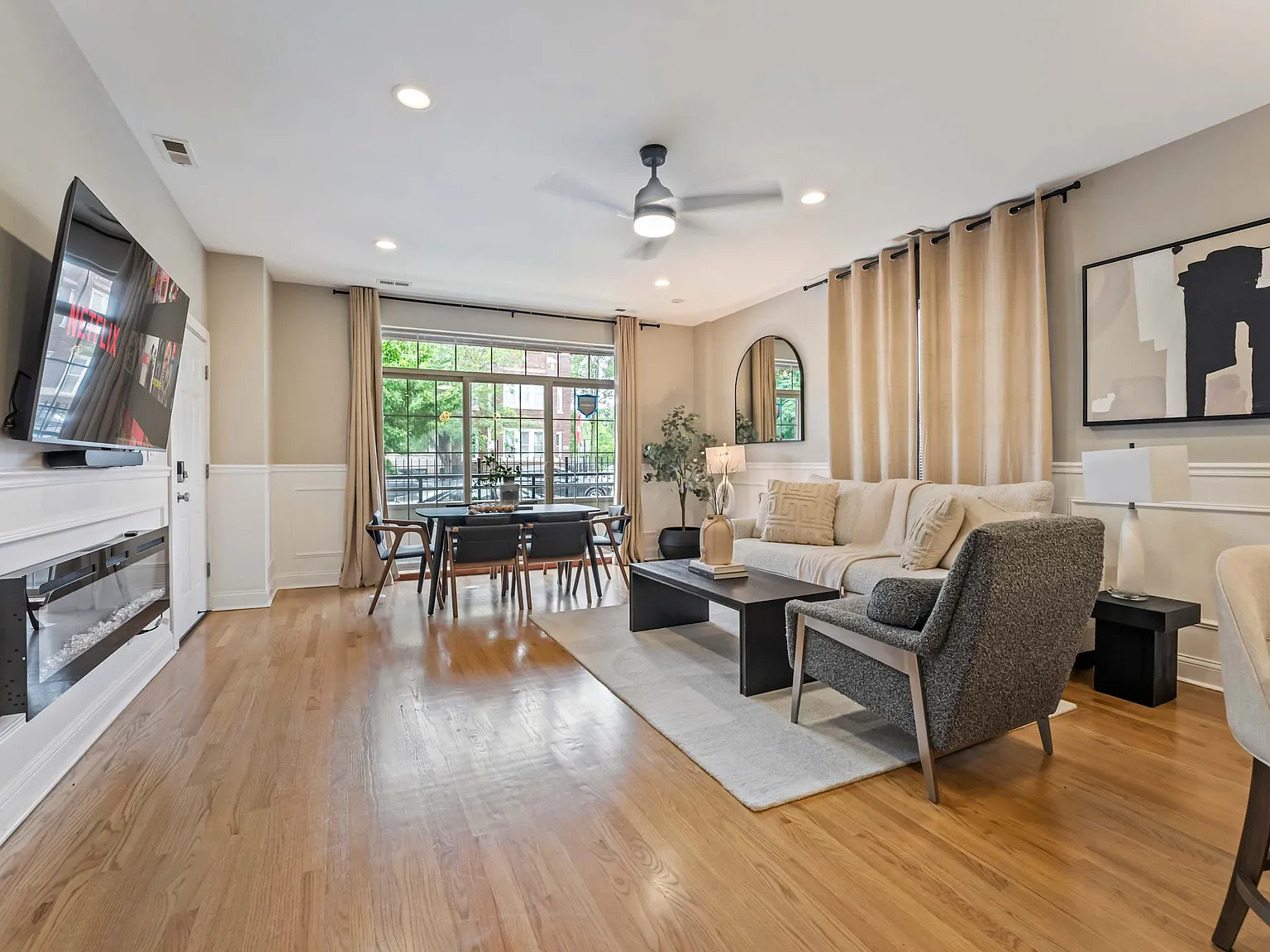 3 bed, 2200 sqft, $7,700 — Photo 1