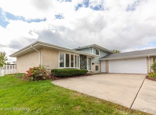 1501 Carrol Ct, Darien, IL