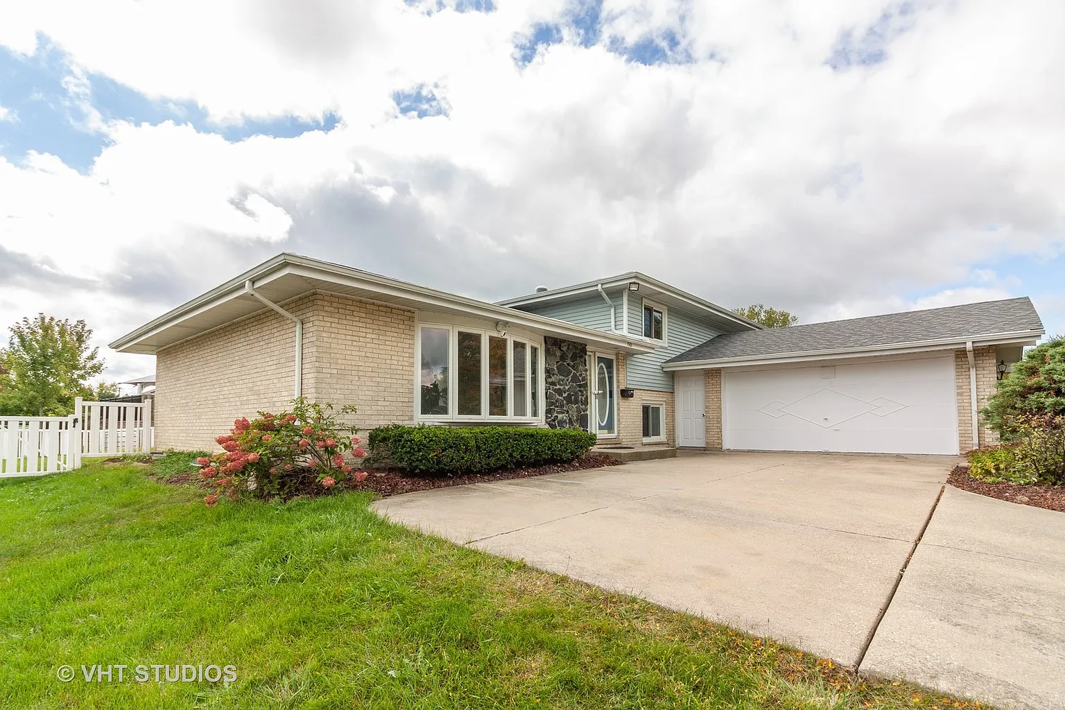 1501 Carrol Ct photo 1