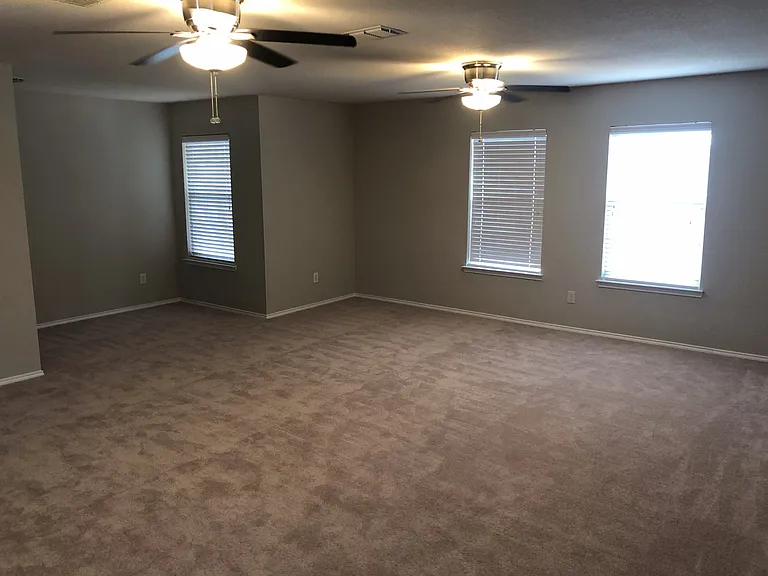 8115 York Beach Pl — Photo 15