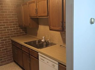 910 Rhue Haus Ln #B, Hummelstown, PA 17036