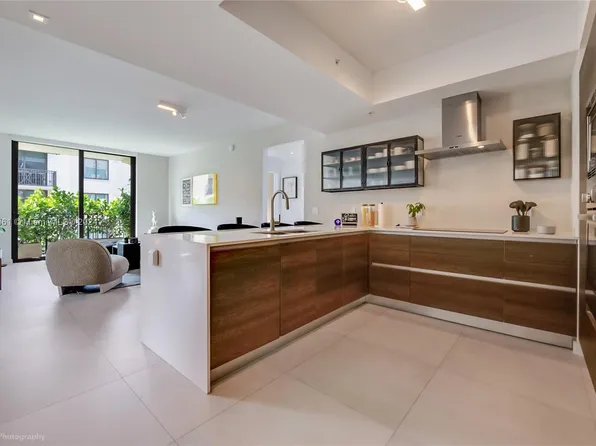 301 Altara Ave APT 702, Coral Gables, FL 33146