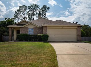 103 Oakcrest Cir, Terrell, TX 75160