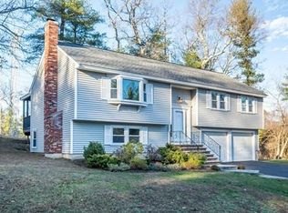 61 Sheffield Rd, Tewksbury, MA 01876