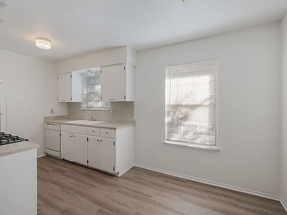 2nd image of 235 E Mulberry Ave #204