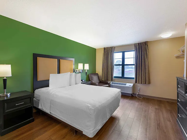 Studio Suite - 1 Queen Bed