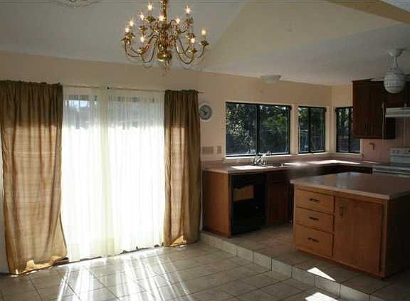 5th image of 2928 Moorcroft Dr
