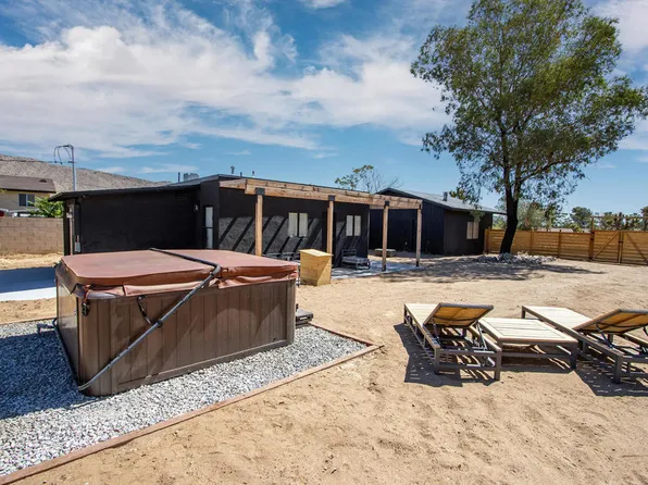 7438 Deer Trl, Yucca Valley, CA 92284