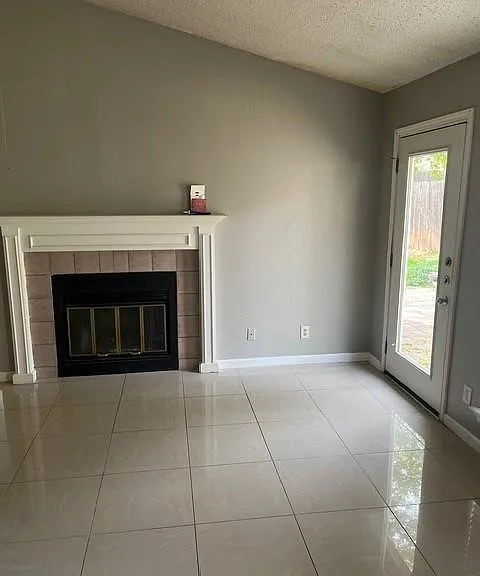 339 Fantail Loop #B — Photo 2