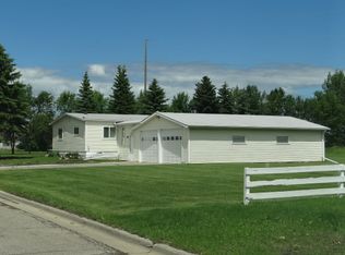 1102 11th Ave SE, Devils Lake, ND 58301