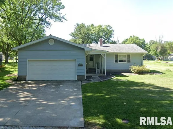 512 Lincoln St, Nokomis, IL 62075