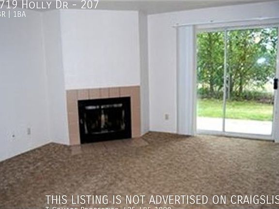 3rd image of 9719 Holly Dr APT 207