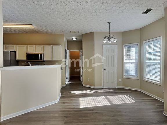5th image of 1390 Brisbane Dr