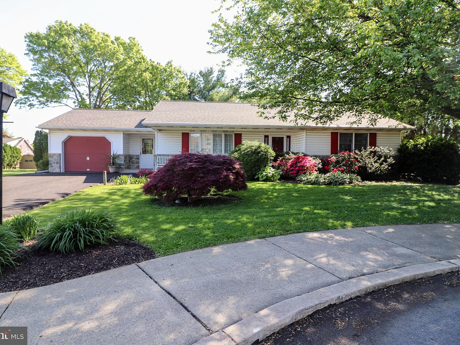 105 Huyard Ave, New Holland, PA 17557 Zillow