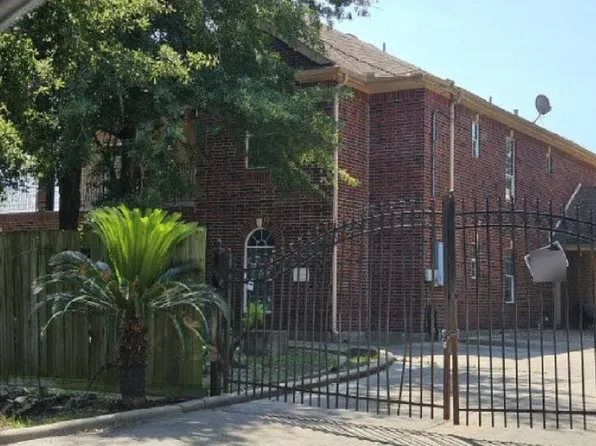 13932 Greenville St, Houston, TX 77015