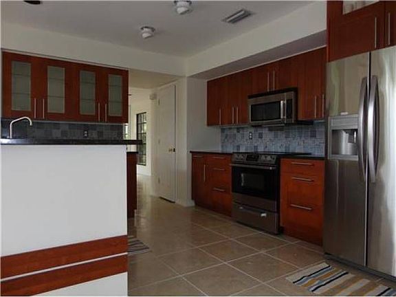 5th image of 6411 NW 58th Way