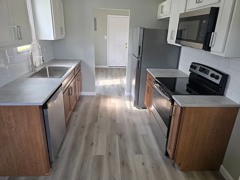 274 Victory Dr — Photo 10