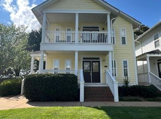 105 Woodside Cir APT B, Greenville, SC 29609