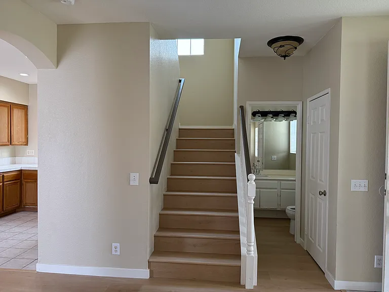 39561 Tischa Dr — Photo 10