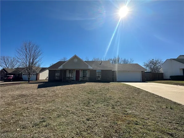 1421 Boxelder Ln, Greenwood, AR 72936