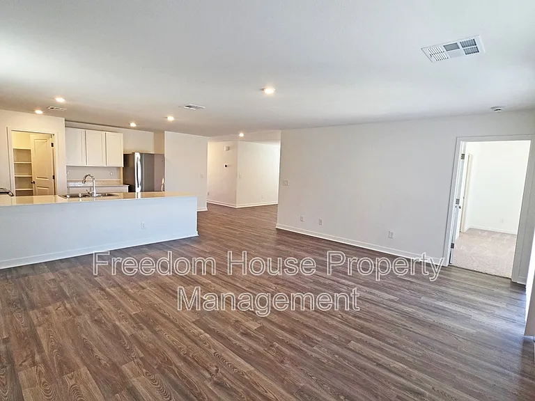 663 E Huyana Wind Dr — Photo 33